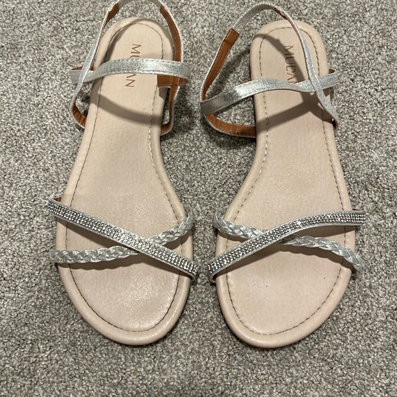 MUDAN Sparkly Silver Braided & Rhinestone Slingback Sandals - Size 9 - Picture 5 of 11